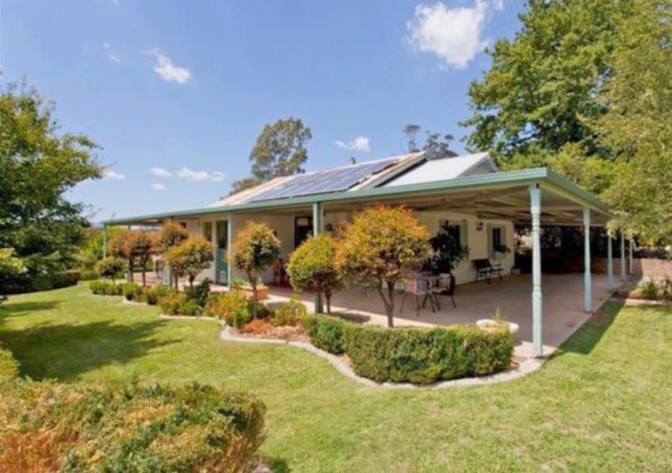Beautiful 1960s In Historic Holiday home *